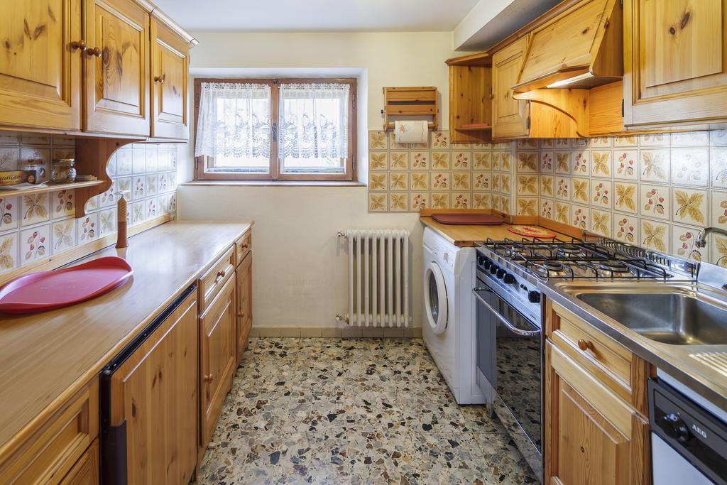 Villa Casanova - Stayincortina Кортіна-д'Ампеццо Номер фото
