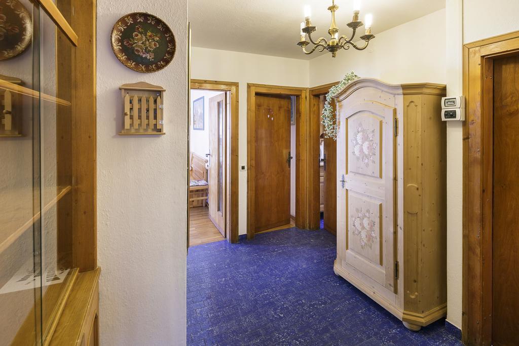 Villa Casanova - Stayincortina Кортіна-д'Ампеццо Номер фото